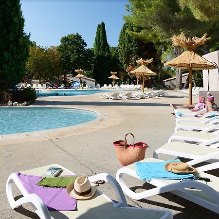 Residence Odalys Le Village Camarguais Les Gardians Arles Exterior photo